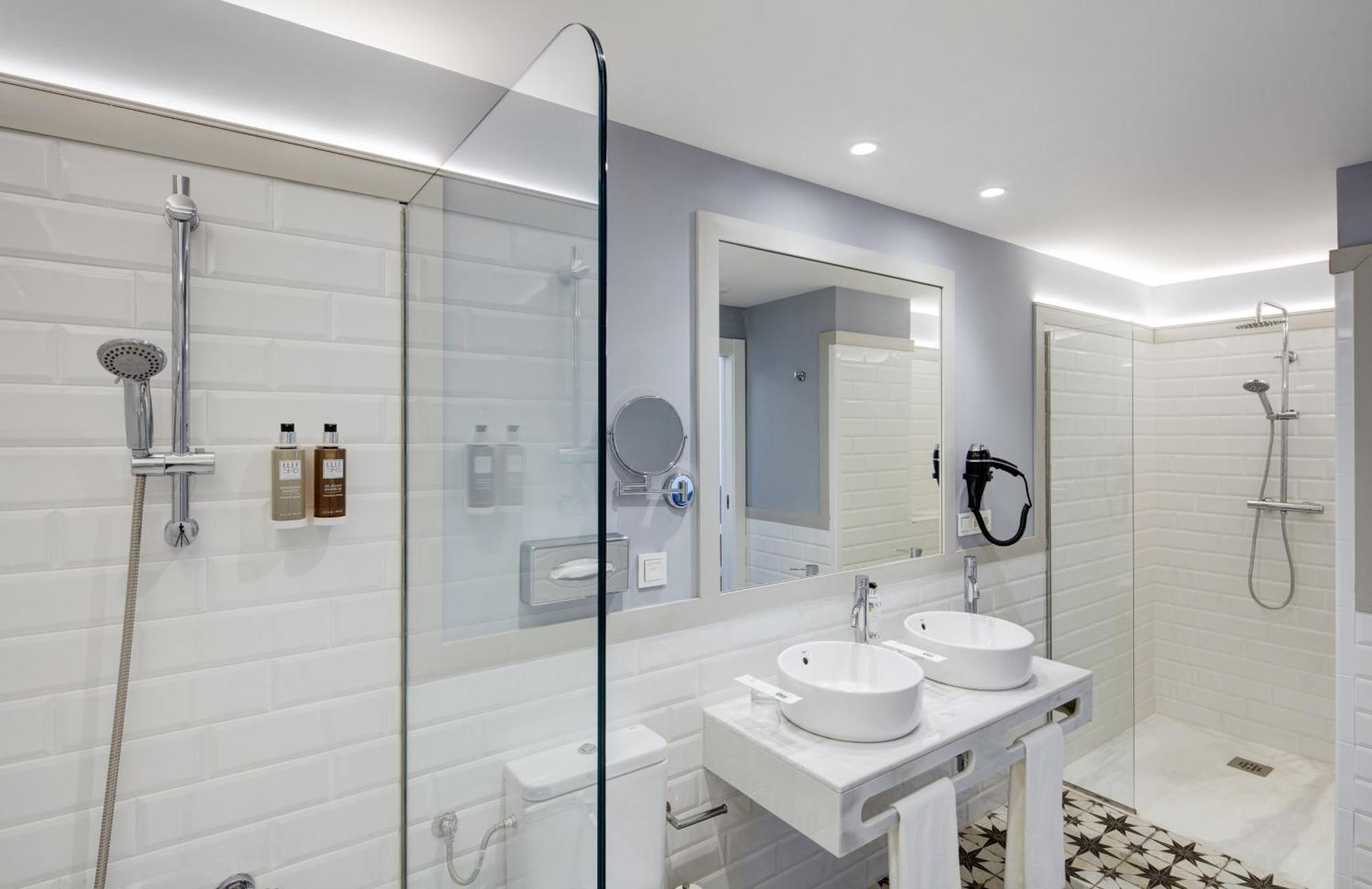 Sercotel Granada Suites Exteriör bild