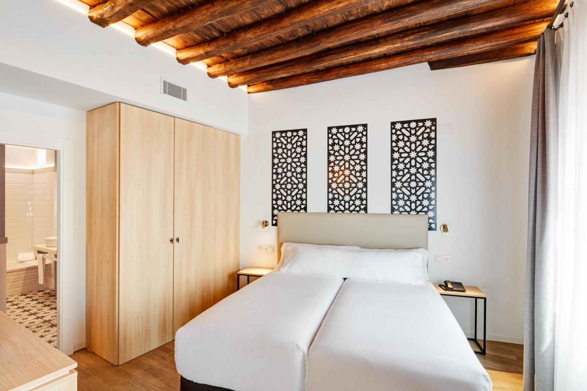 Sercotel Granada Suites Exteriör bild