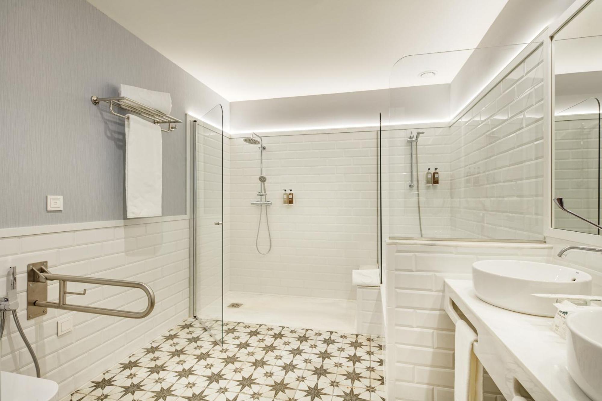 Sercotel Granada Suites Exteriör bild