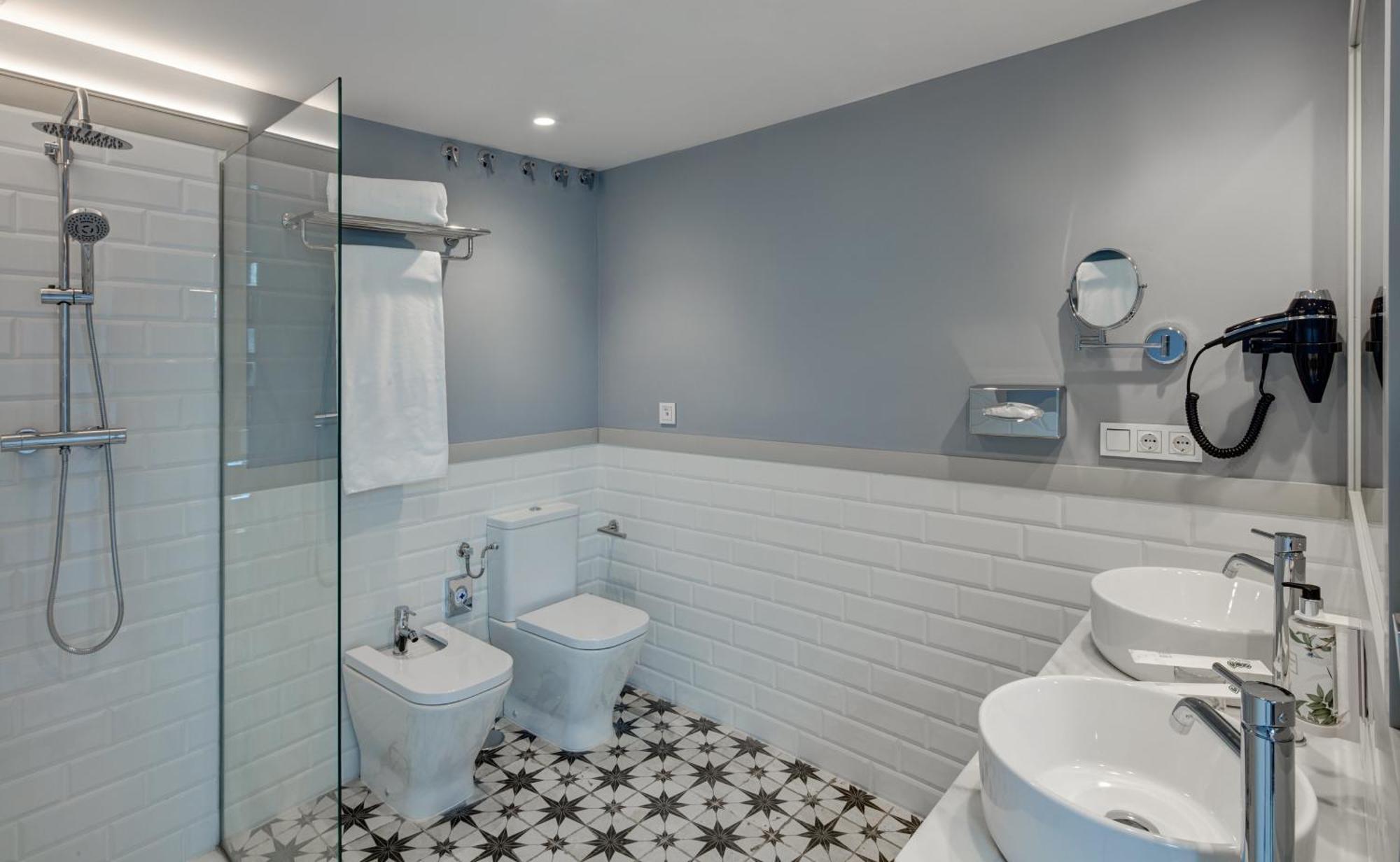 Sercotel Granada Suites Exteriör bild